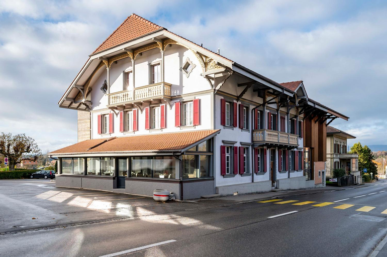 Others 5, Hotel Ochsen Rapperswil/BE, Aarberg