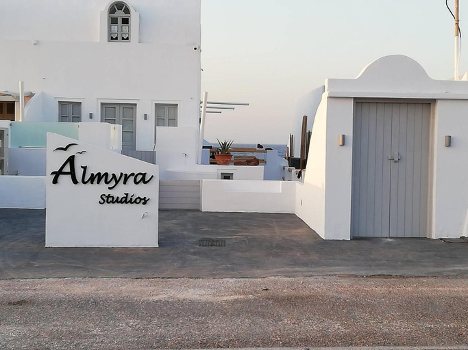 Exterior & Views 1, Almyra Oia Suites, South Aegean