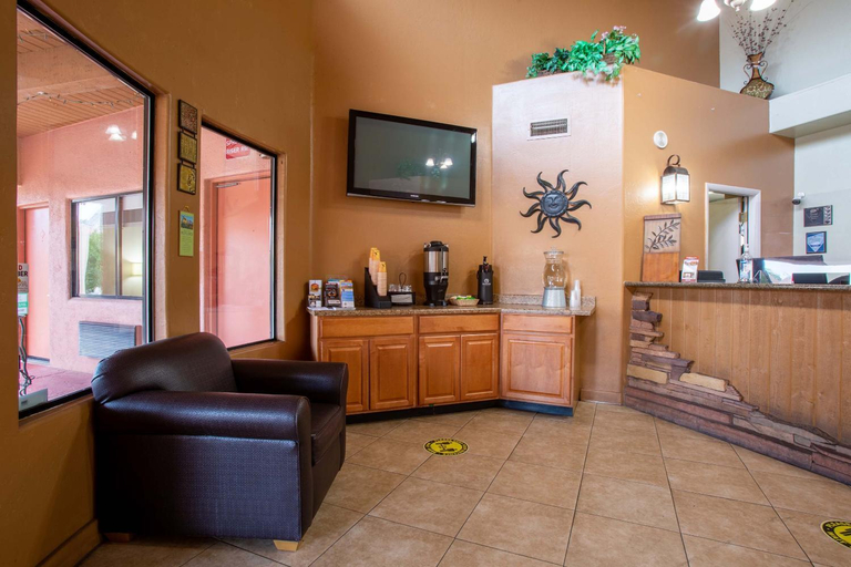 Public Area 2, Wildflower Inn, Yavapai