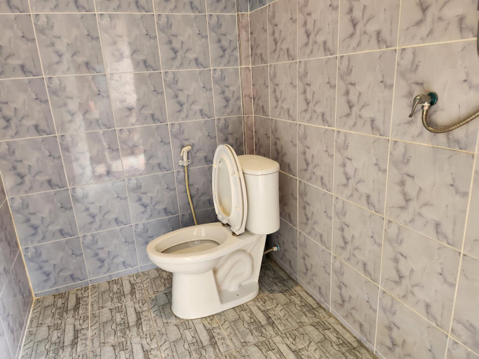 Bathroom 2, Baan NomTham, Ko Lanta