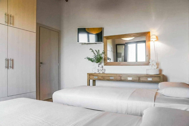 Others 4, Villa Peony Koroni, Peloponnese