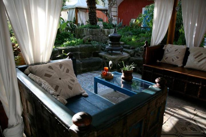 Others 3, Dimora Coloniale B&B, Napoli