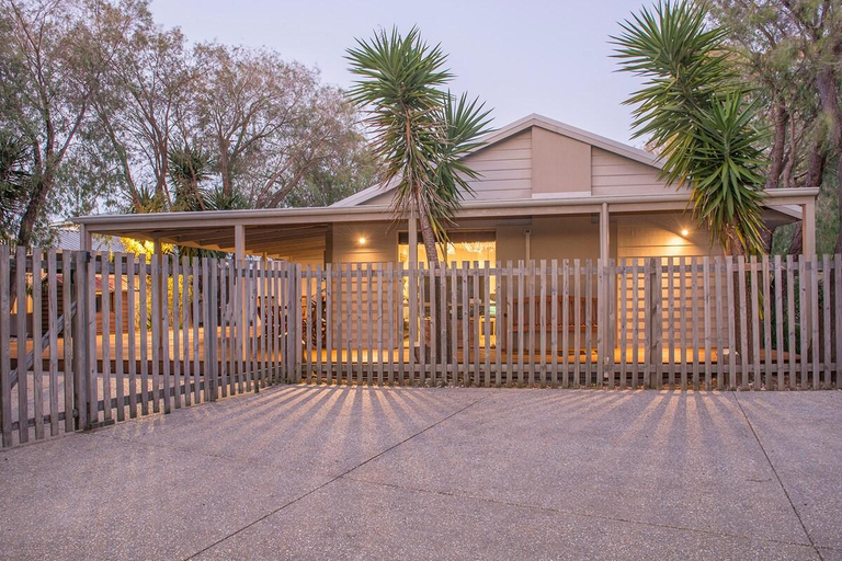 Others 5, Boardwalk, Busselton