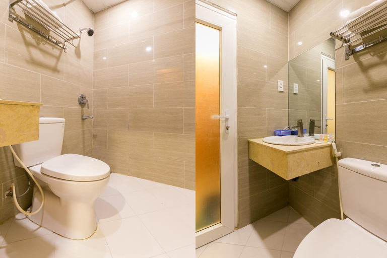 Bathroom 4, Hung Phat Hotel, Bình Chánh
