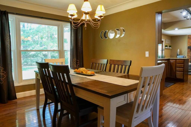 5, 4BR/2.5BA Home boasting 2400sqft and Eat-in KTN, Lucas
