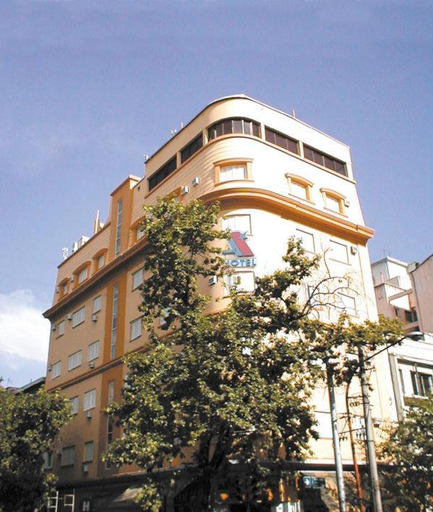 Others 5, Alcor Hotel, Capital
