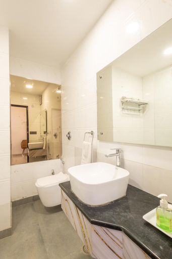 Bathroom 4, Hotel Cosmo - Karol Bagh, Delhi