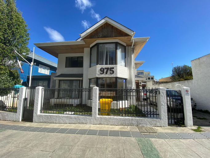 Others 4, Karol Hostal, Magallanes