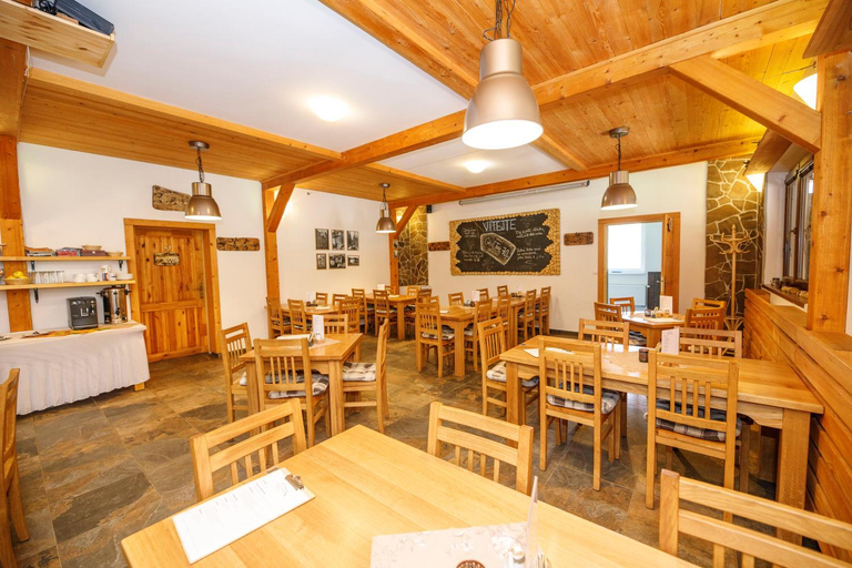 Food & Drinks 4, Pod Bresteckou skalou, Uherské Hradiště