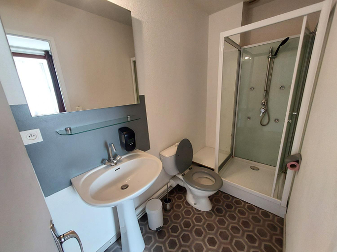 Bathroom 3, Hotel le Comtois, Doubs
