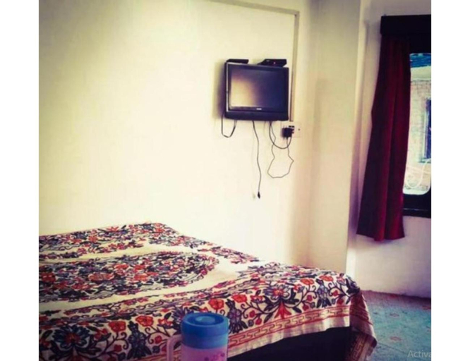 Bedroom 3, Snow Peak Guest House, Pahalgam, Anantnag