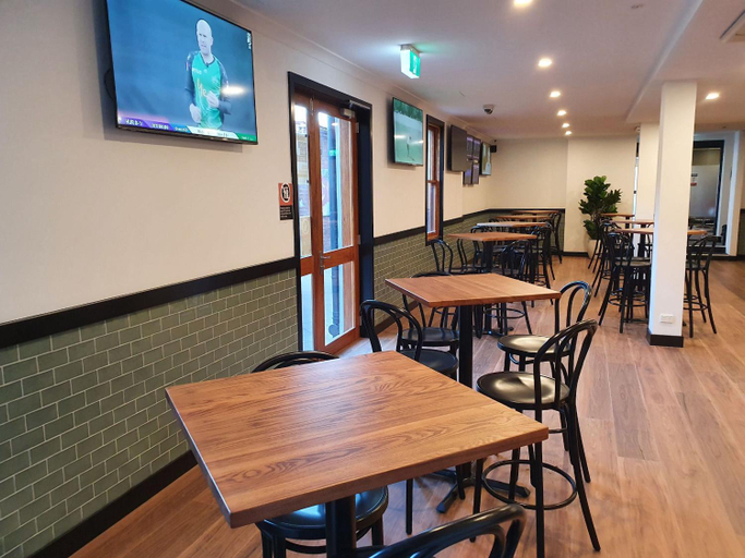 Others 2, Empire Hotel, Goulburn Mulwaree - Goulburn