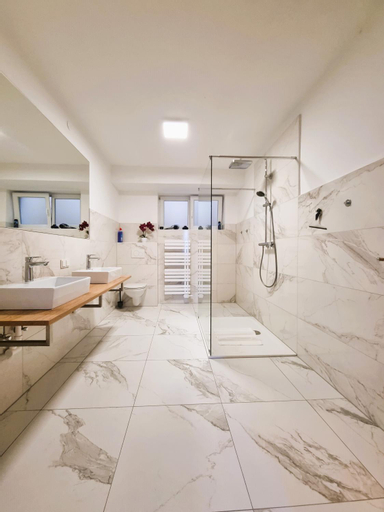 Others 3, Mountains & Lakes - Chaletdorf & Appartements, Villach