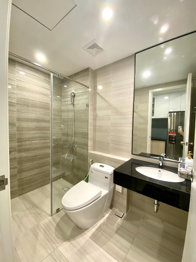 Bathroom 5, The Emerald Golf View Apartment, Thuận An