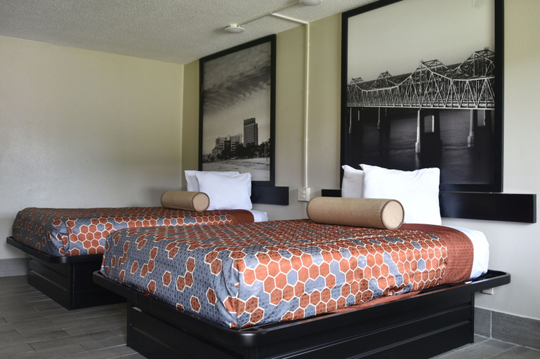 Bedroom 3, Super 8 by Wyndham Biloxi at the Beach, Harrison