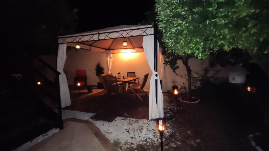 Others 4, Artista B&B, Oristano