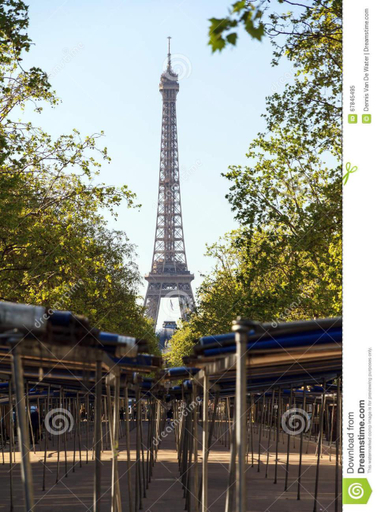 Others 5, Bien situe, Paris