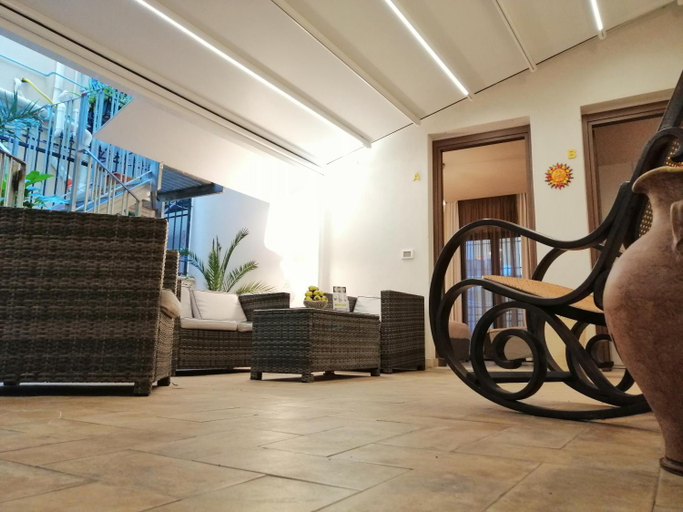 Others 5, B&B Il Volo, Messina