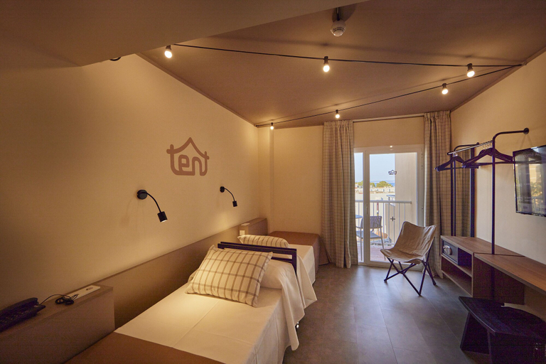 Bedroom 3, tent Palmanova, Baleares
