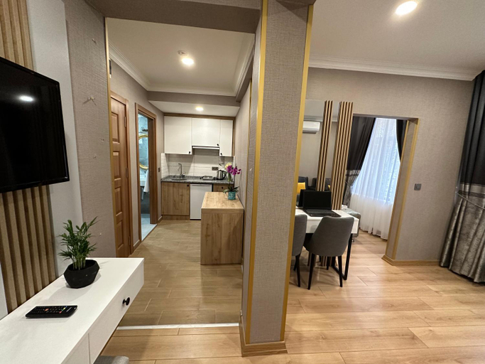 Others 5, H&L Suites, Fatih