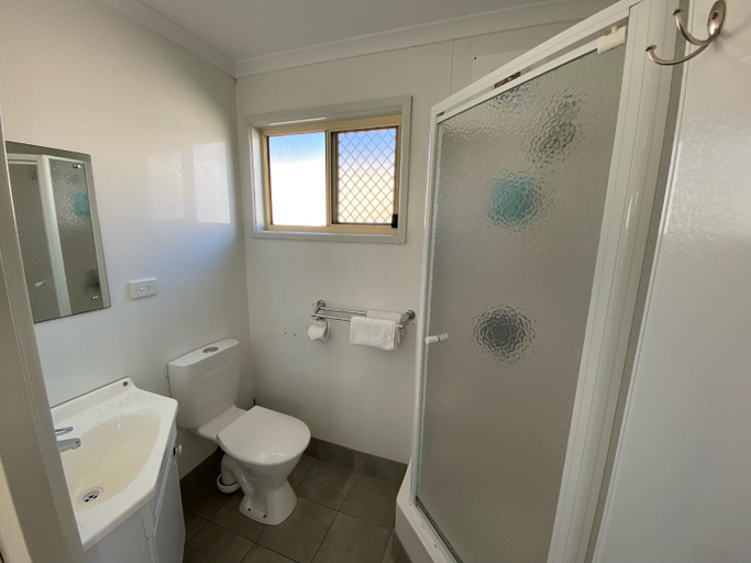 Bathroom 3, Christies Beach Tourist Park, Adelaide