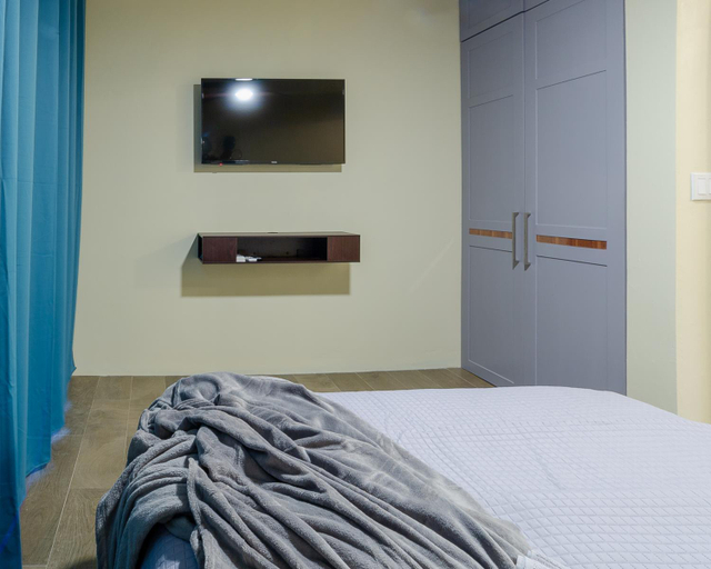 Others 5, LittleLux Living