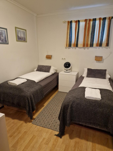 Others 3, Husid Guesthouse, Biskupstungnahreppur