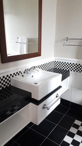 Bathroom 5