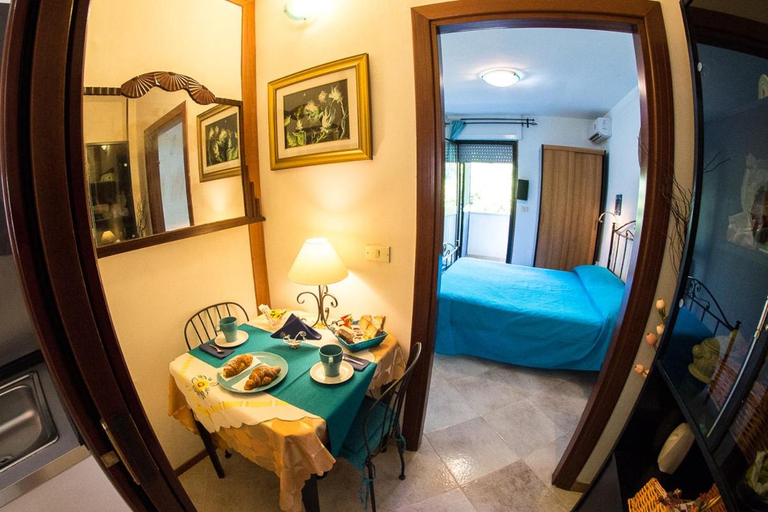 Others 2, B&B Mare E Sole, Brindisi