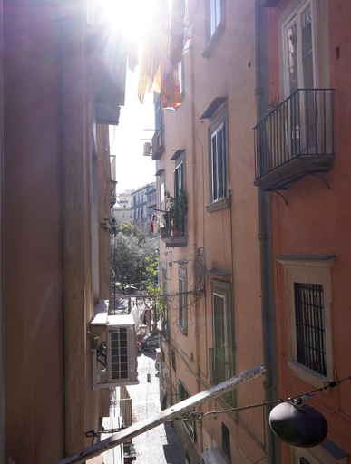 Others 5, Giulia's Home, Napoli