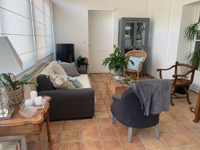 Others 2, Le prieure de Saint Thibault, Seine-et-Marne