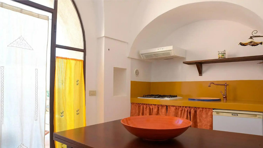 Bathroom 3, Dammusi Barone, Trapani