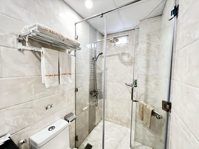 Bathroom 4, Hotel Sao Mai, District 1