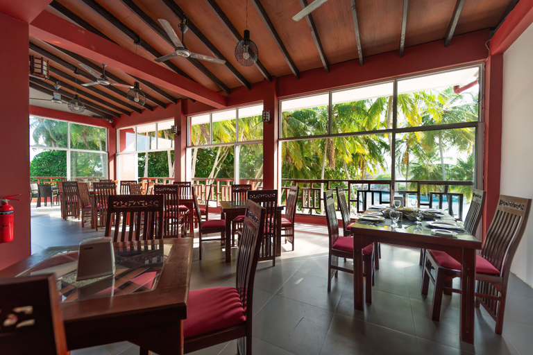Food & Drinks 5, Silver Oasis Maldives, Kaafu Atoll