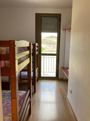 Others 5, Albergue Valmadrid, Zaragoza