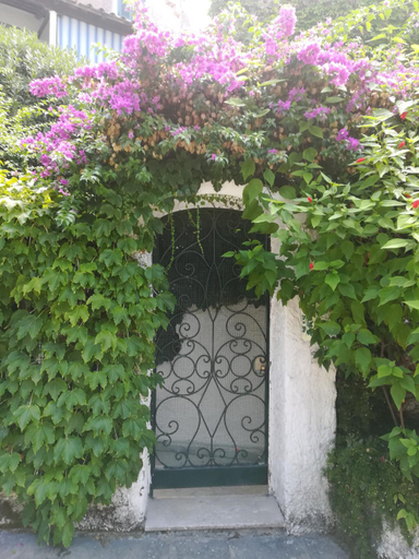 Others 2, Casa Malò, Napoli