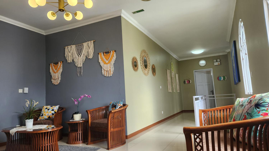 Others 2, Alessandra Villa, Bandung