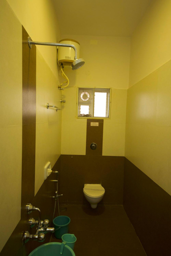 Bathroom, Hotel Ess Pe Inn, Sivaganga