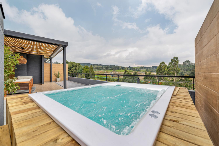 Sport & Beauty, Olive Living Suites by HOUSY, Retiro