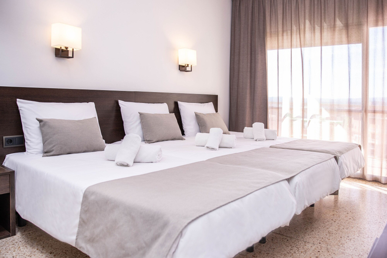 Bedroom 5, RVHotels GR92, Girona