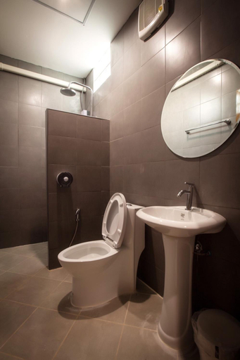 Bathroom, โรงแรมบ้านมะกรูด Baan Ma Grood Hotel, Muang Phayao