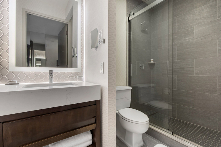 Bathroom 16