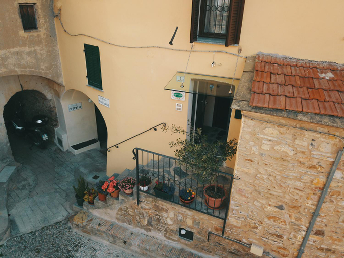 Others 5, Dal Patriarca, Imperia