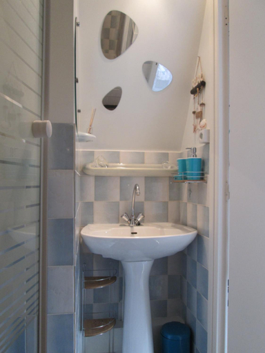Bathroom, Chambres d'Hotes "Les Pins", Pas-de-Calais