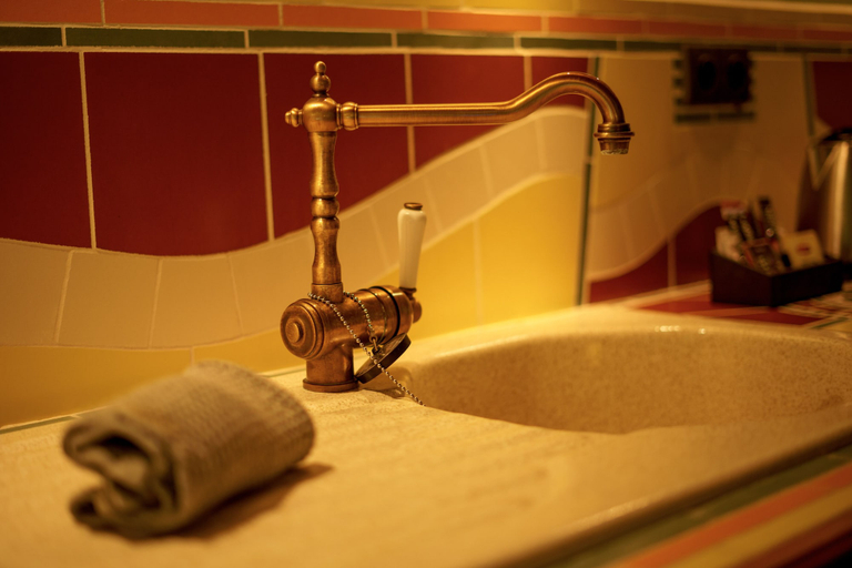 Bathroom 5, Valsoyo, Drôme