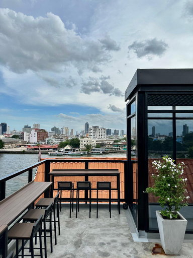 Others 5, PIER 808 Hostel, Khlong San
