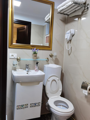 Bathroom 2, Romanita Holiday Club, Moieciu De Jos
