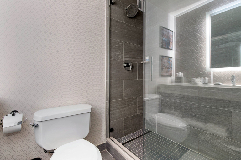 Bathroom 21