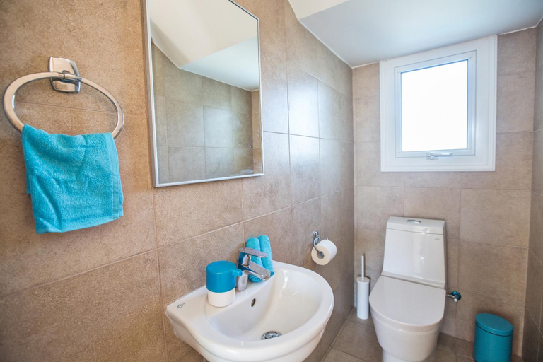 Bathroom 3, Seaspray Villa