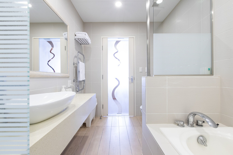 Bathroom 4, M Hotel, Kutchan